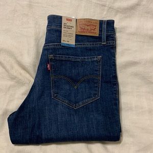 Levi’s 311 shaping skinny jean